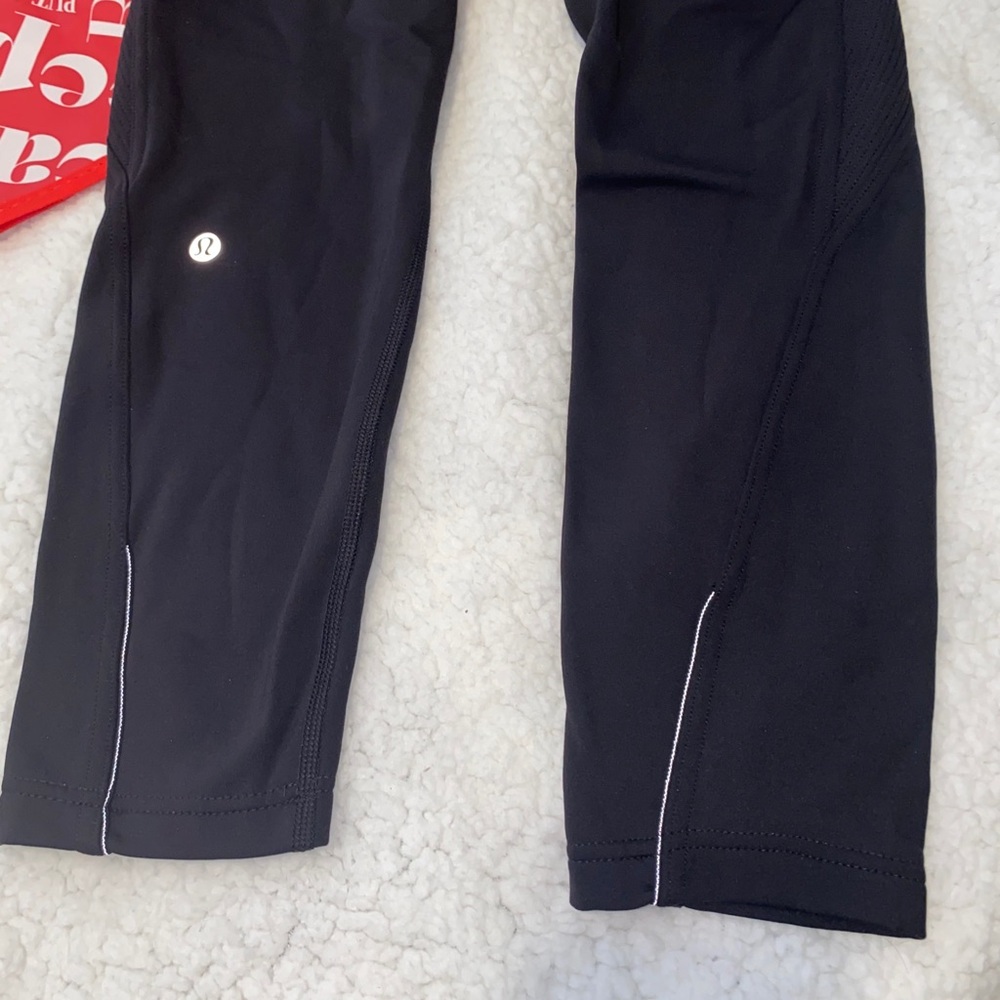 Lululemon Fast as Fleece Leggings Black. Sz 8 - Picture 5 of 14